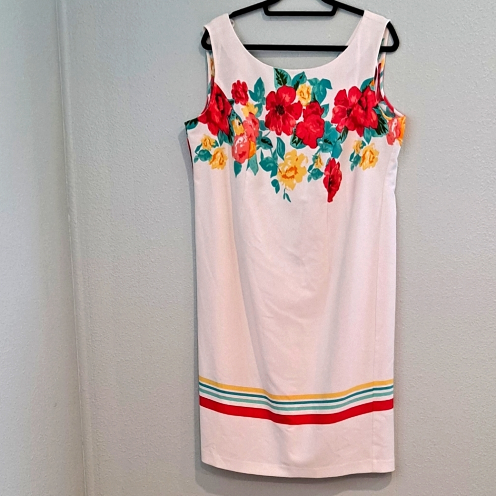 Maya Brooke lovely dress